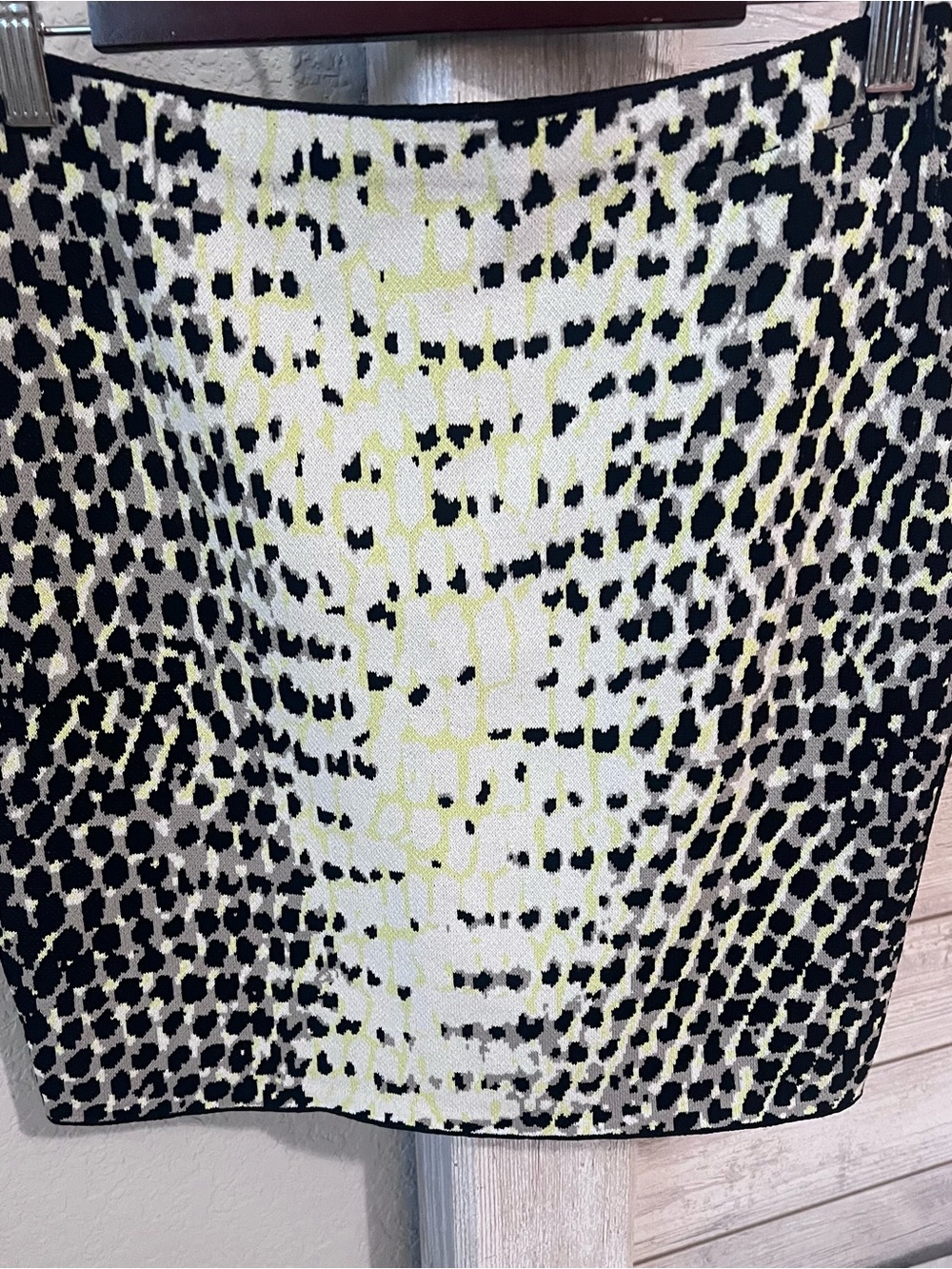 Sweater Subcategory Identification - Picture 2 of 4